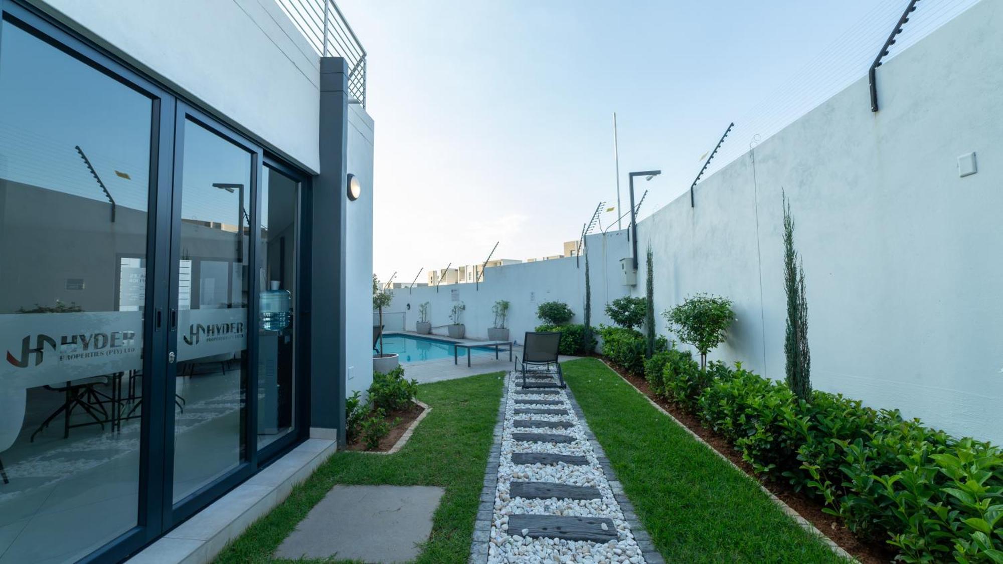 Chic Modern Escape *